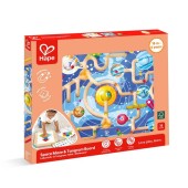 Space mazre and Tangram board.