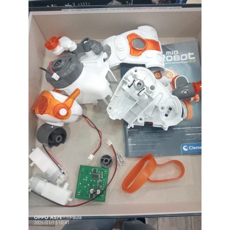 Mio, Robot.|Open box.