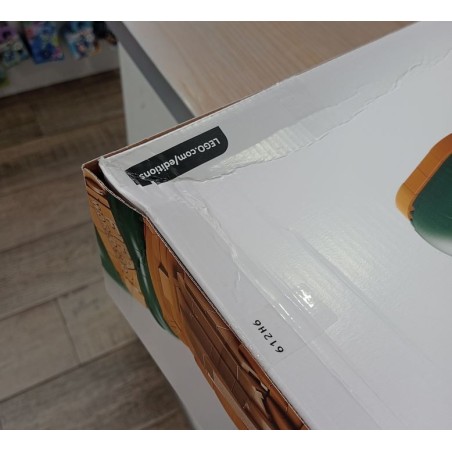 FIFA World Cup Official Trophy | Damaged box.