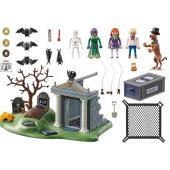 Scooby-Doo! Adventure in the cemetery.