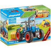 Gran tractor con accesorios.