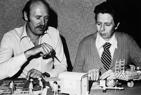 Horst Brandstätter presidente de la compañia y Hans Beck creador de Playmobil