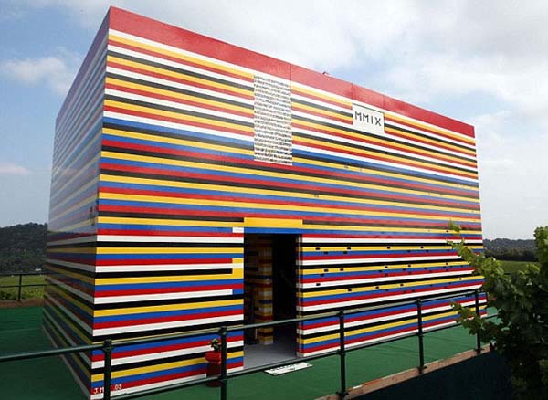 Casa construida con piezas de Lego